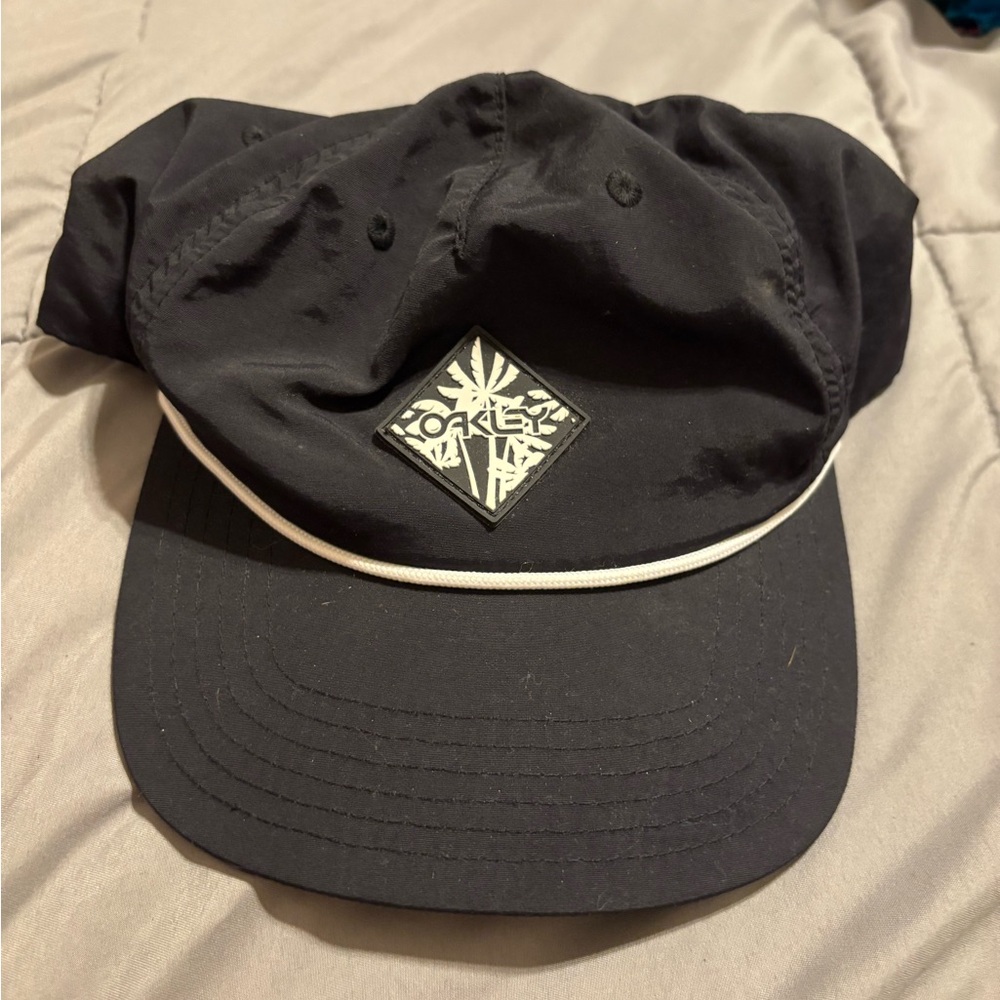 Black Oakley Cap